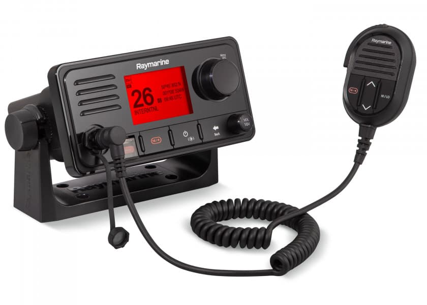 RAYMARINE Ray73 VHF Marine Radio integr. AIS and GPS receiver Image 1 of 5