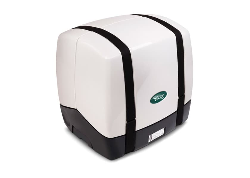 WHISPER POWER PICCOLO 10 MARINE Diesel Generator 8.5 kW manual speed control Image 1 of 5