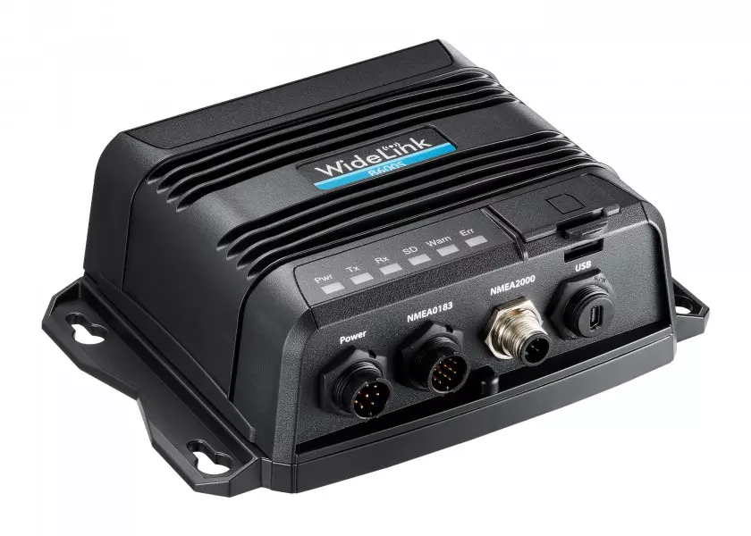 AMEC AIS SOTDMA Transponder B600S integr. splitter GPS patch antenna Image 1 of 4